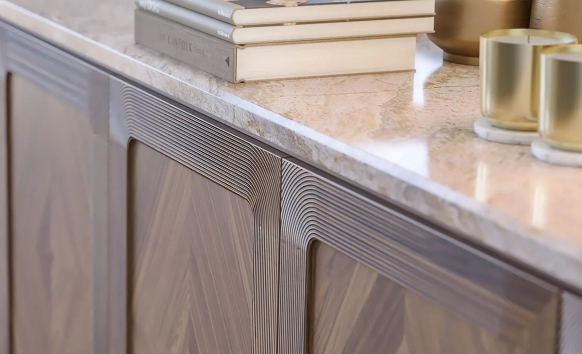 Casa Padrino aparador de lujo marr¨®n / beige / lat¨®n 244 x 56 x A. 85 cm - Armario ovalado de madera maciza con 4 puertas y tapa de m¨¢rmol - Muebles de comedor - Muebles de hotel - Muebles de lujo