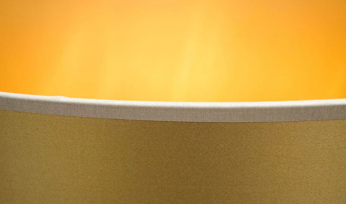 Casa Padrino lámpara de mesa de terracota de lujo gris / oro Ø 60 x H. 72 cm - Muebles de Lujo