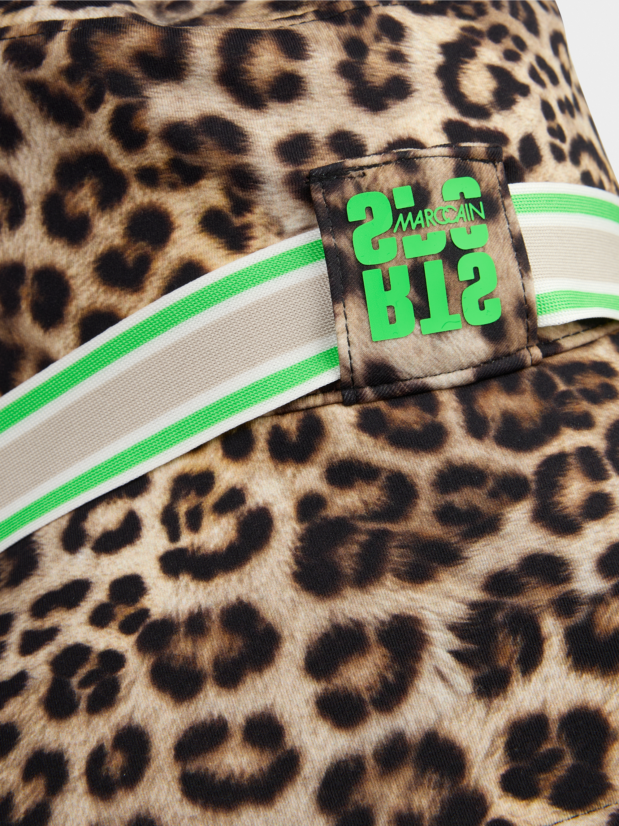Marc-Cain Trendy bucket hat with leopard print