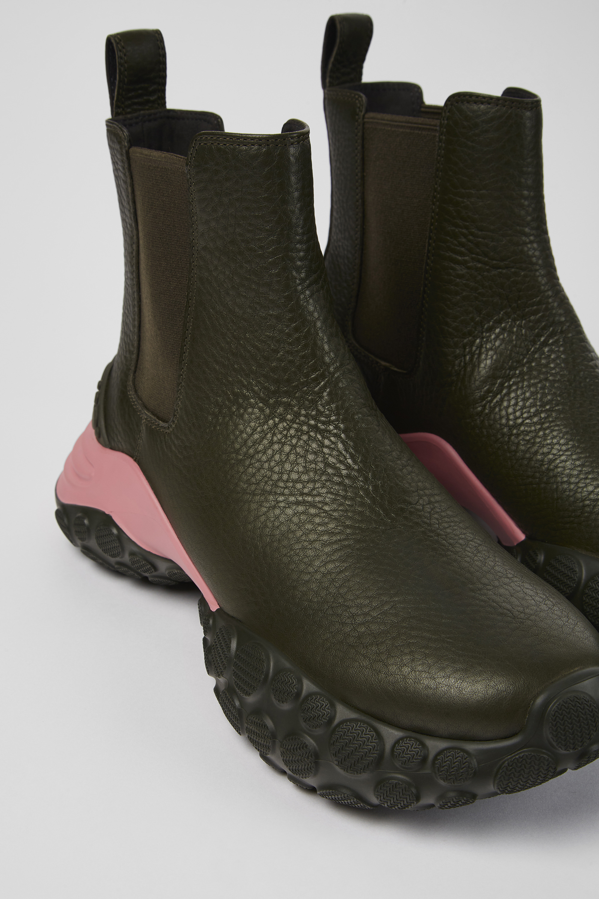 Pelotas Mars - Green responsibly raised leather ankle boots