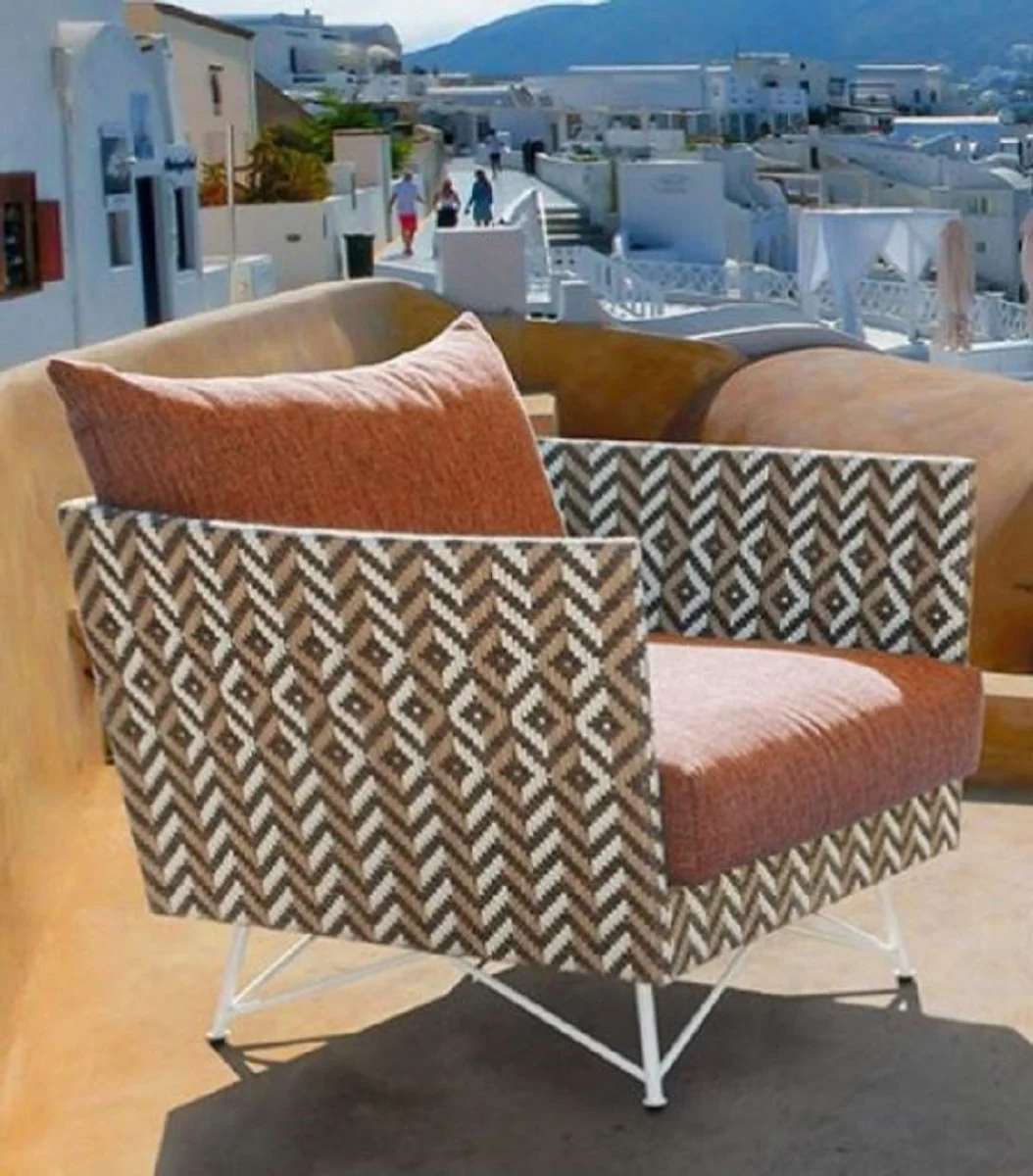 Casa Padrino sillón de jardín de lujo marrón / blanco 100 x 86 x A. 70 cm - Sillón resistente a la intemperie tejido a mano - Muebles sillón de piscina de hotel de terraza de jardín