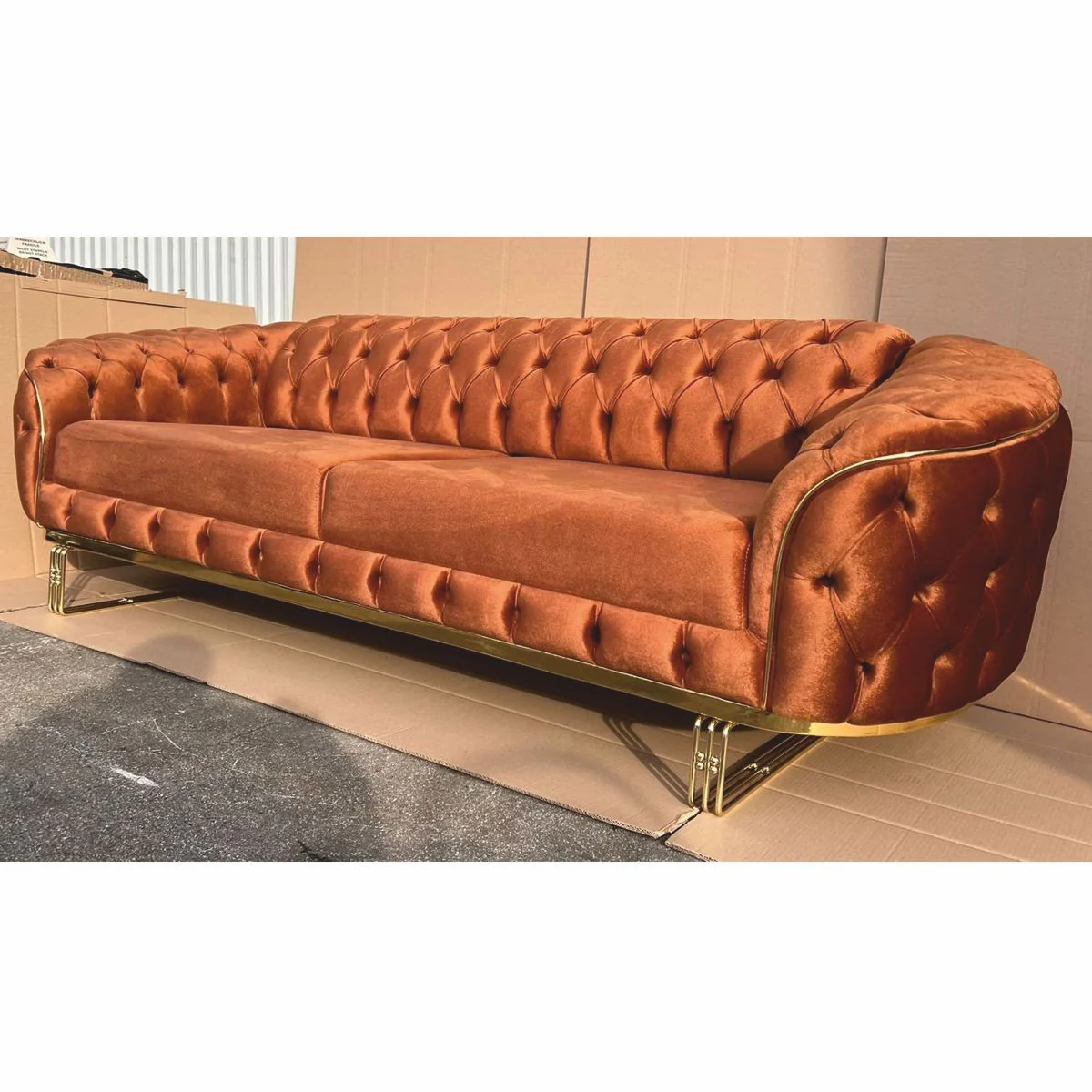 Casa Padrino sof¨¢ Chesterfield de lujo en terciopelo marr¨®n / oro 240 cm - Muebles de lujo