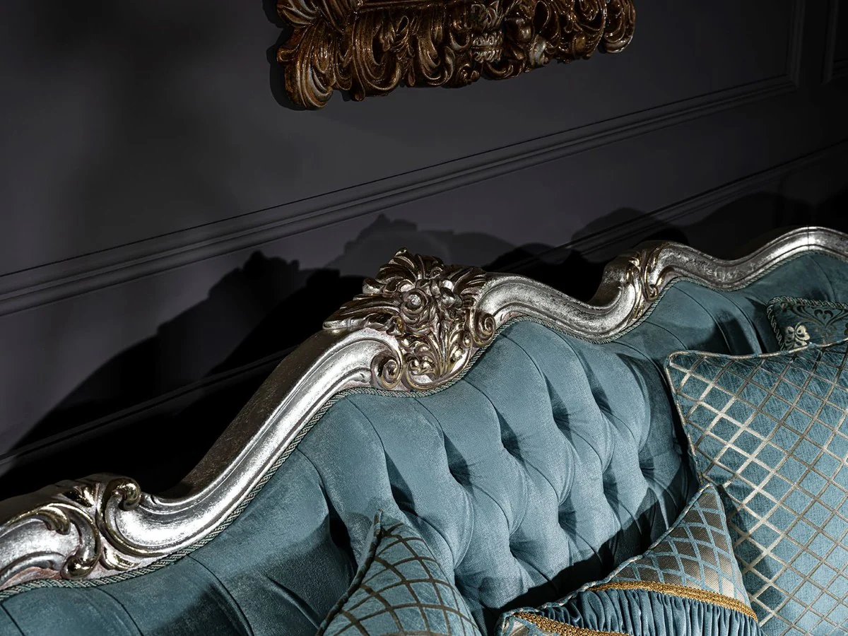 Casa Padrino sof¨¢ barroco de lujo azul claro / plata / oro 238 x 85 x A. 106 cm - Sof¨¢ de sal¨®n con patr¨®n elegante y cojines decorativos - Mobiliario de sal¨®n barroco