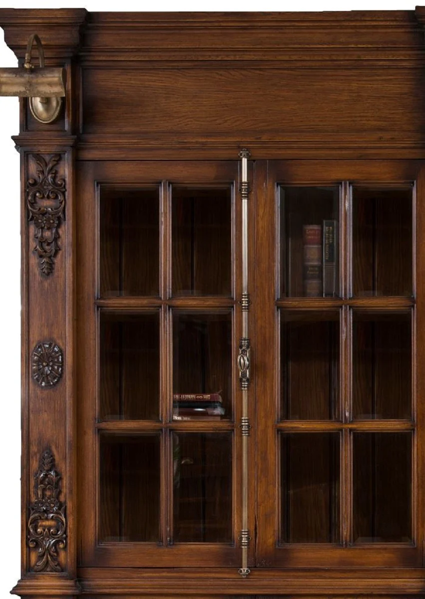 Casa Padrino armario de libros de estilo campestre de lujo marr¨®n / lat¨®n antiguo 262,5 x 54 x A. 251 cm - Armario con iluminaci¨®n - Armario de sal¨®n - Muebles de estilo campestre de lujo