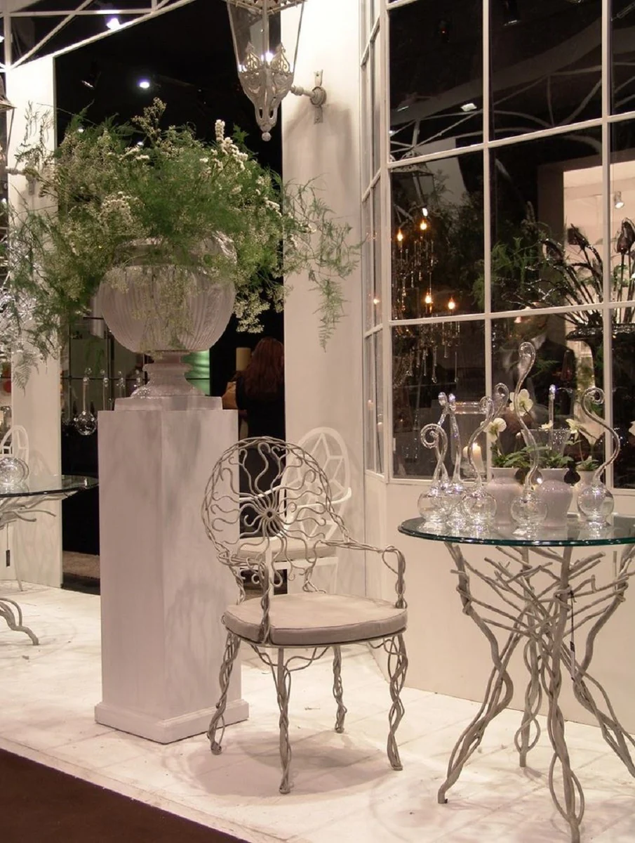 Casa Padrino conjunto de muebles de jard¨ªn Art Nouveau de lujo de hierro forjado gris - 1 Mesa de jard¨ªn redonda y 2 sillas de jard¨ªn con reposabrazos y cojines - Muebles de catering y jard¨ªn