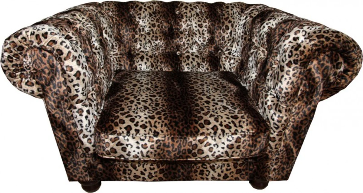 Casa Padrino Limited Edition Designer Chesterfield armchair Leopard