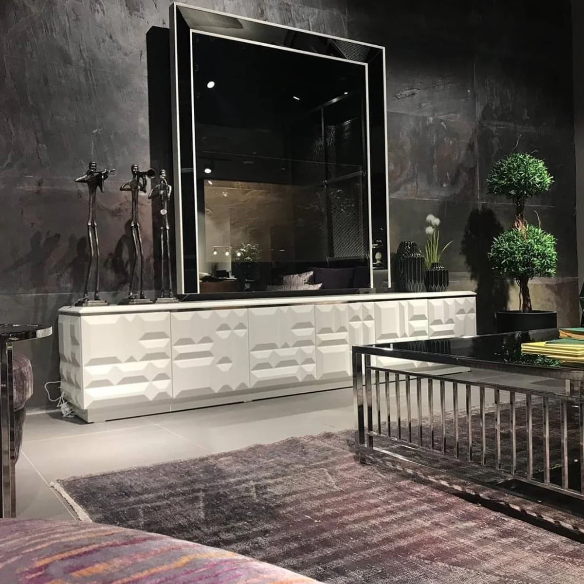 Casa Padrino gabinete de TV de lujo blanco / plata 270 x 45 x A. 45 cm - Aparador de madera maciza noble con 6 puertas - Muebles de Lujo - Calidad de Lujo