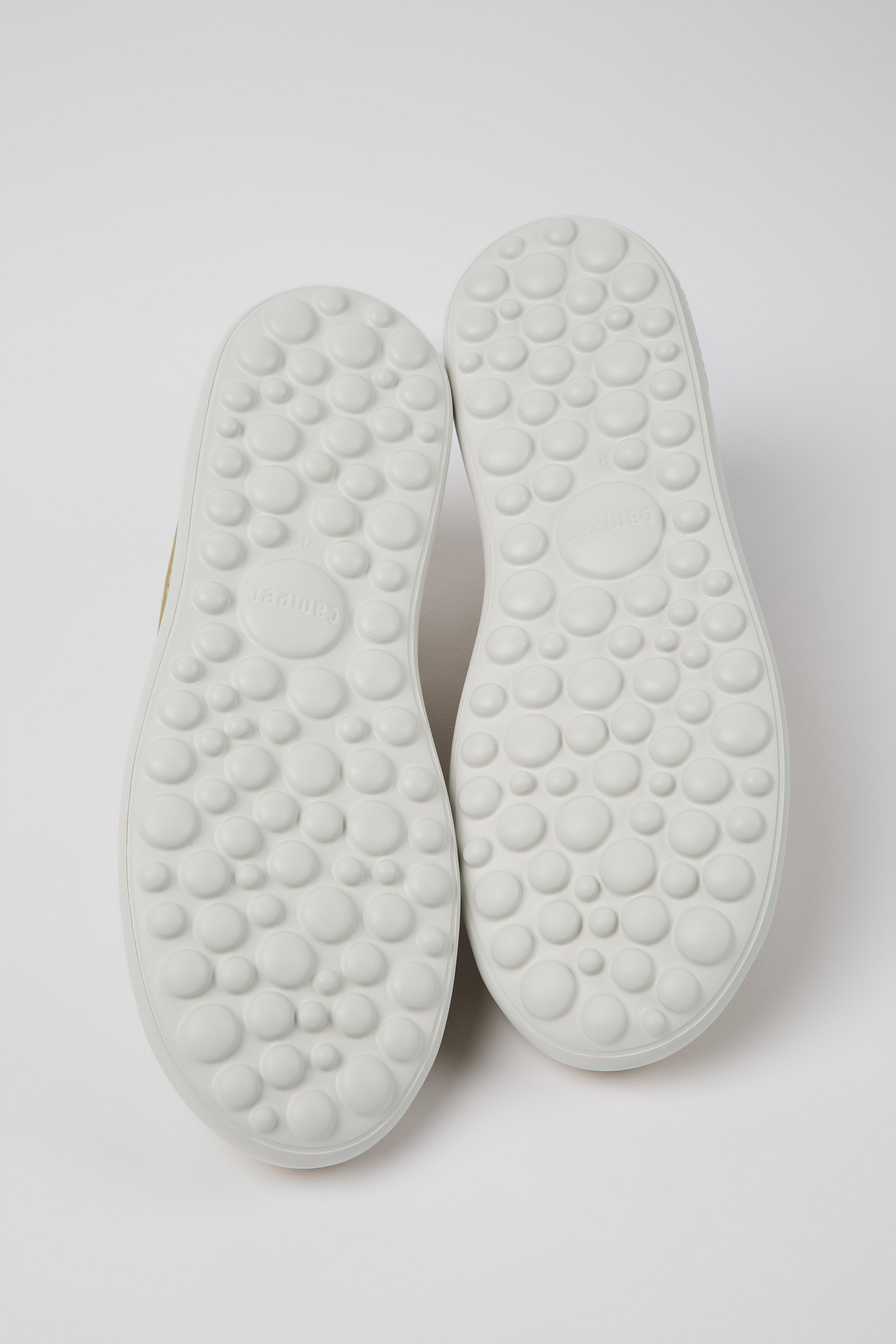 Pelotas XLite - Beige leather sneakers for men