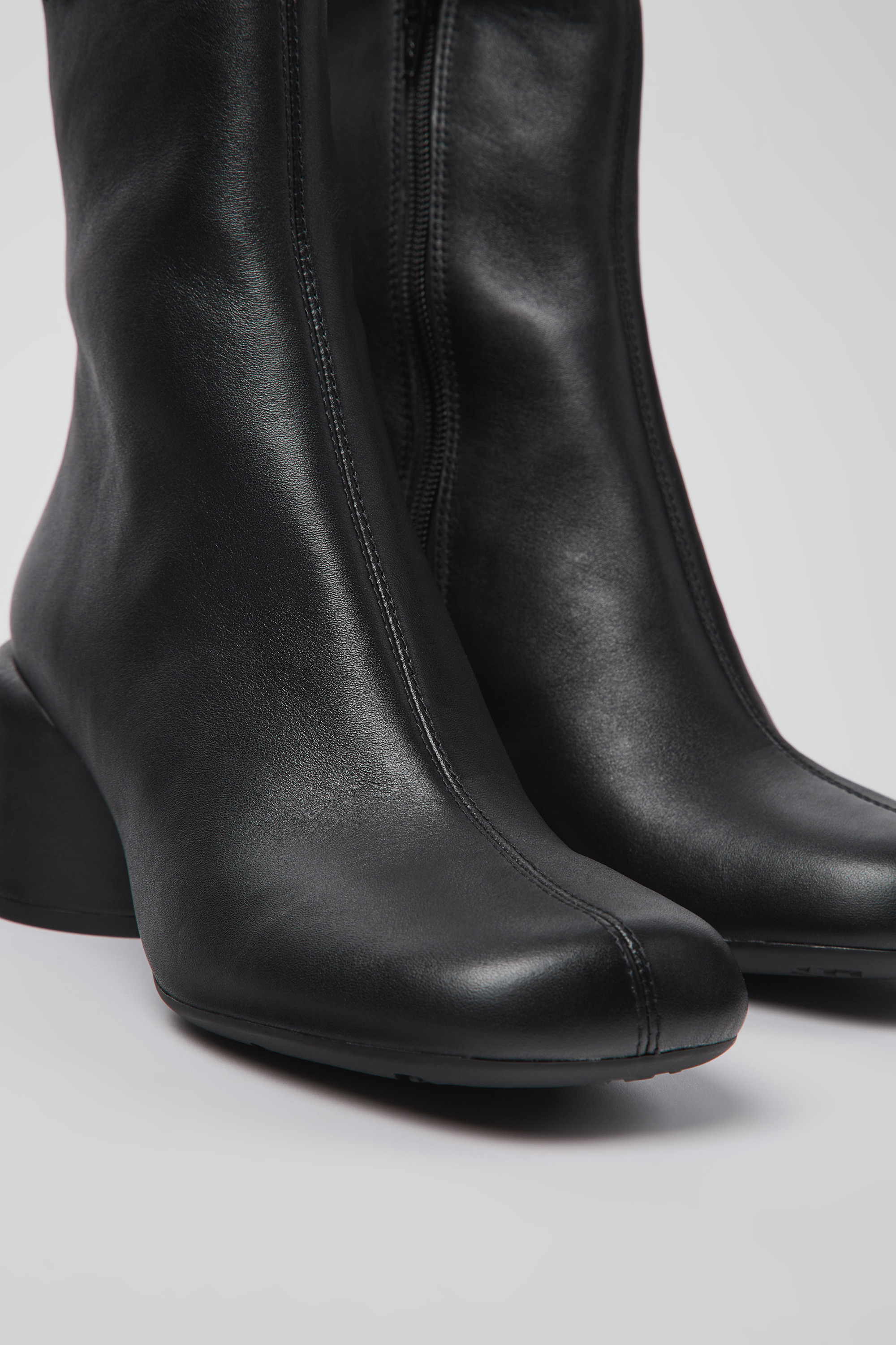 Niki - Black leather boots for women