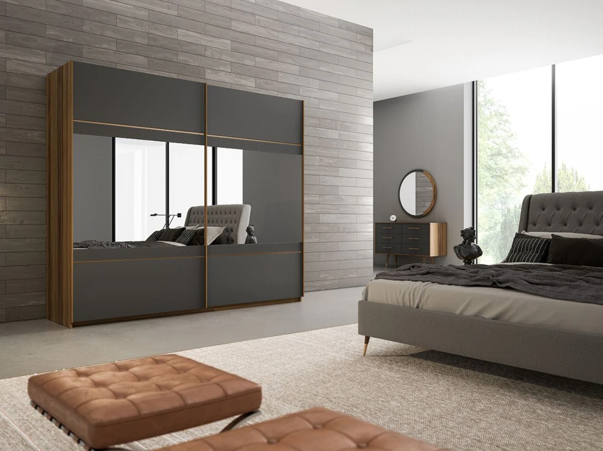 Casa Padrino armario de dormitorio de lujo marr¨®n / gris / lat¨®n 254 x 68 x A. 230 cm - Armario noble de madera maciza con 2 puertas correderas de espejo - Muebles de dormitorio de lujo