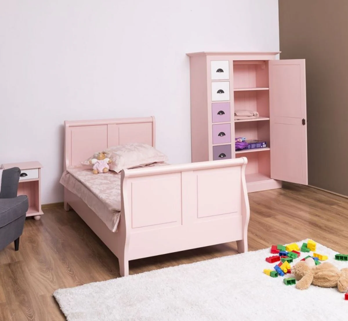 Casa Padrino conjunto de muebles para habitación infantil de madera maciza de estilo campestre rosa / blanco / púrpura - 1 Cama Individual y 1 Guardarropa y 1 Mesita de Noche - Muebles estilo campestre