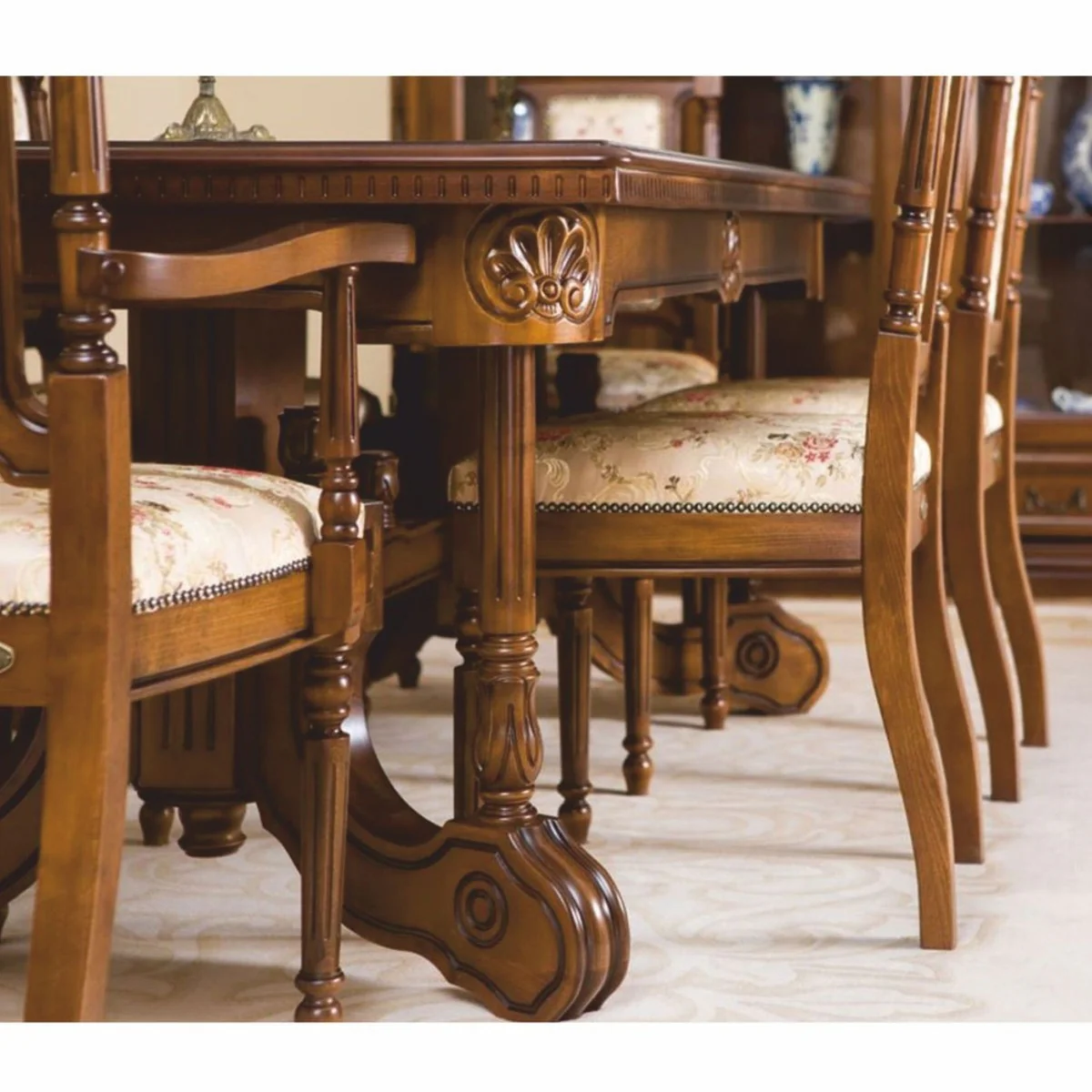 Casa Padrino Conjunto de Comedor Barroco de Lujo Marr¨®n / Crema - 1 Mesa de Comedor Extensible y 6 Sillas