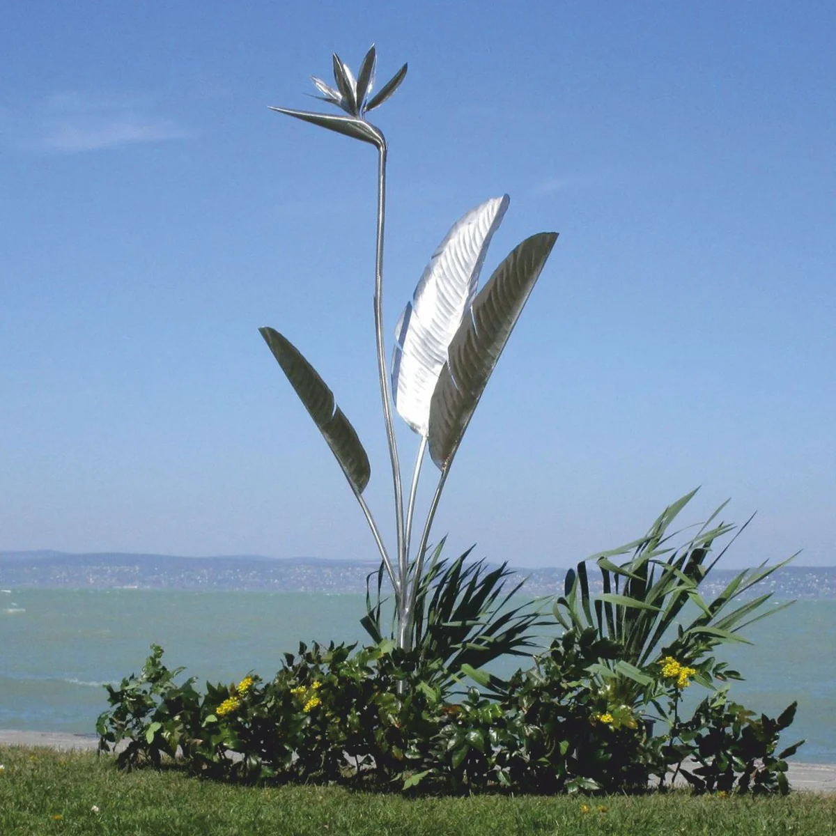 Casa Padrino escultura decorativa de jard¨ªn de acero inoxidable de lujo planta plata A. 205 cm