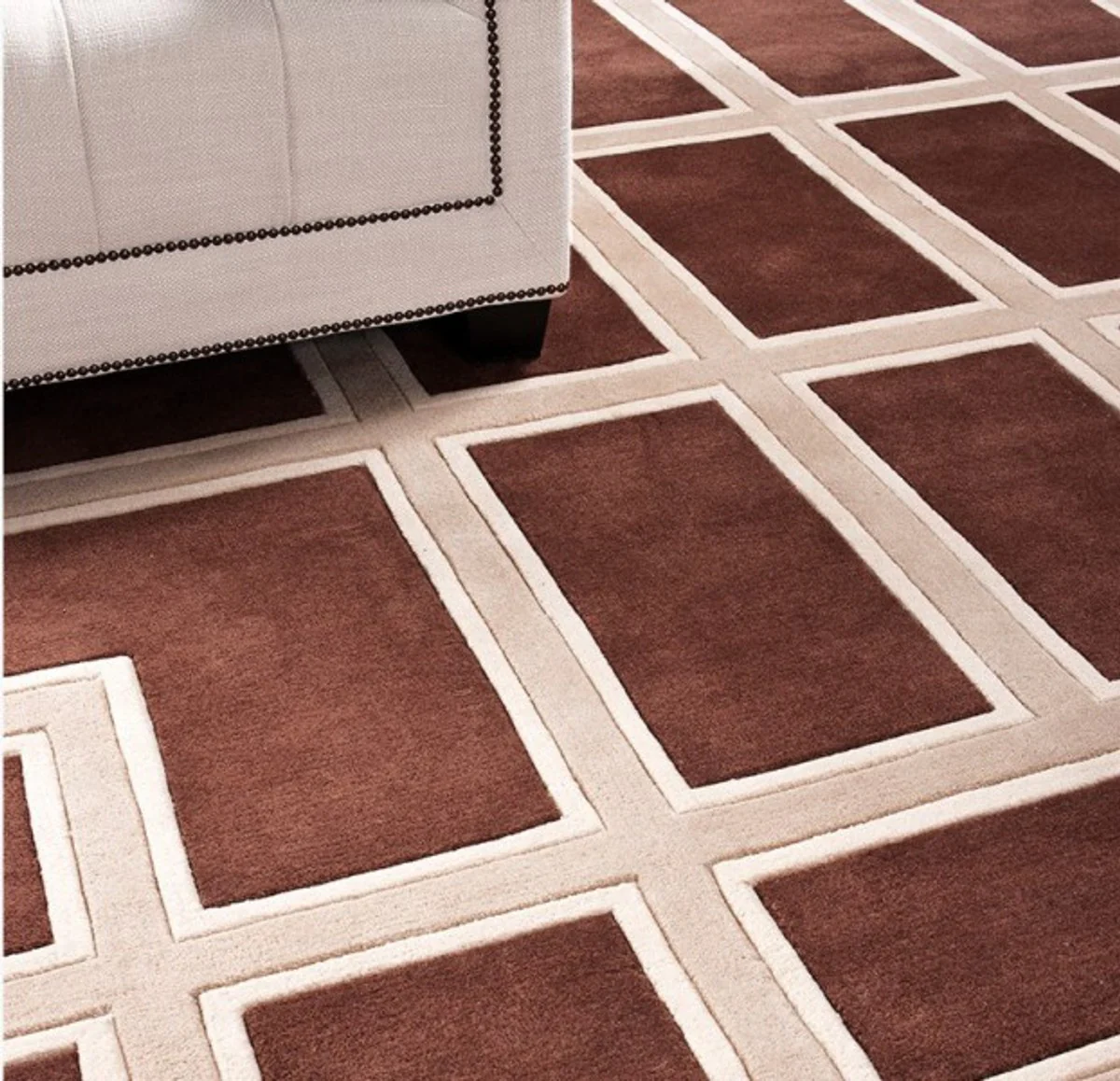 Beautiful luxury carpet made from 100% New Zealand wool with meander pattern, Brown / Cream, silky smooth, 300 x 400 cm - High quality