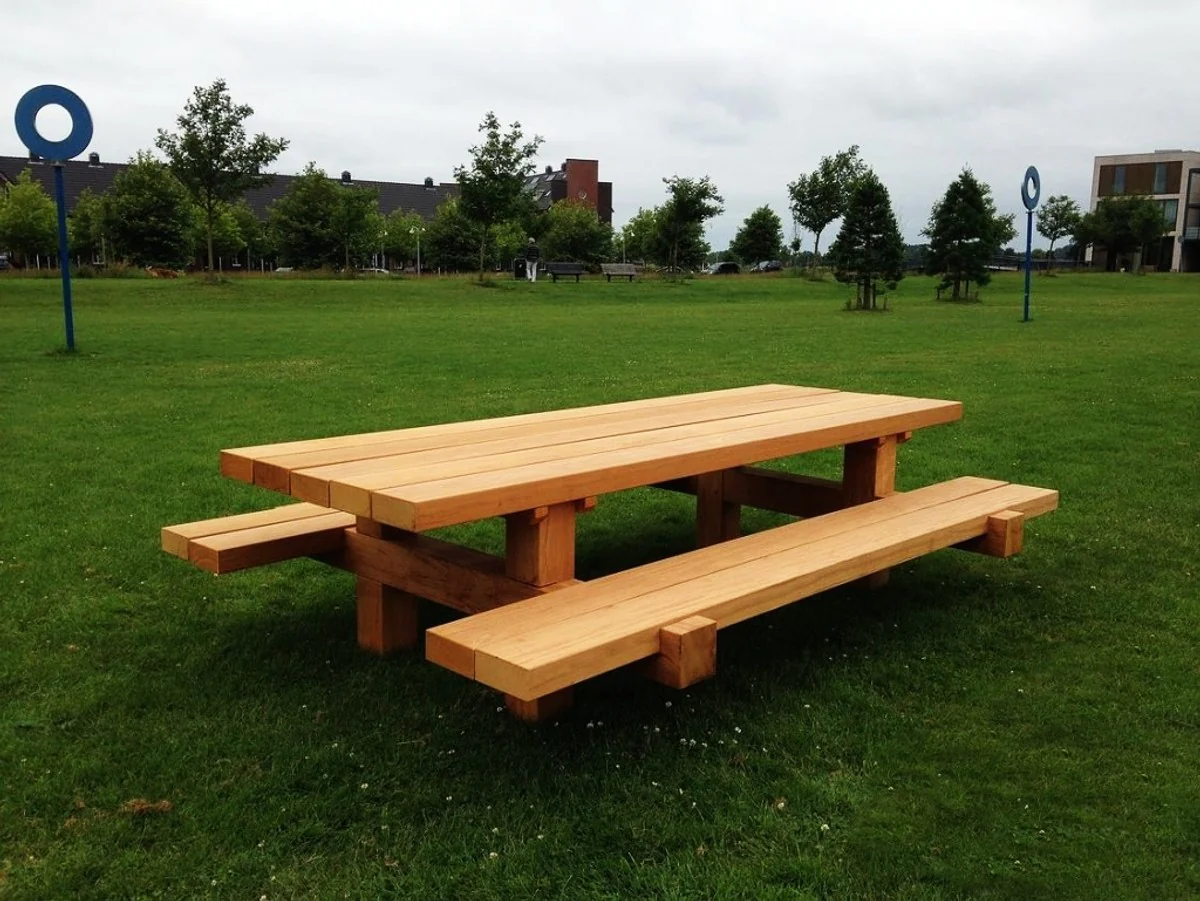 Casa Padrino Juego de muebles de jardín Mesa rústica + 2 bancos de jardín 180 x aprox. 155 x H80 - Madera maciza de roble - muebles de madera maciza sólida