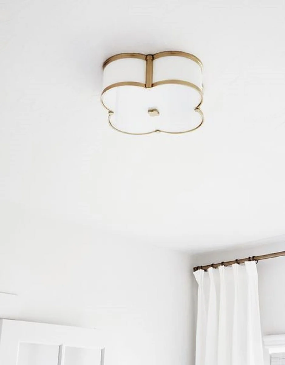 Casa Padrino lámpara de techo de lujo latón antiguo / blanco 42,6 x 42,6 x H. 14 cm - Lámpara de Techo en Forma de Trébol - Calidad de Lujo