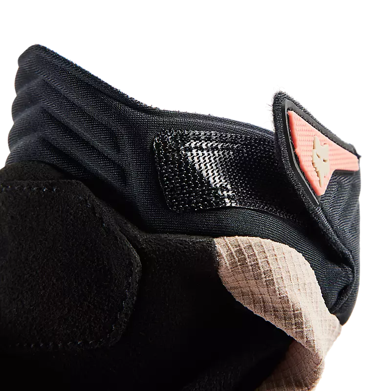 Womens Defend Gloves