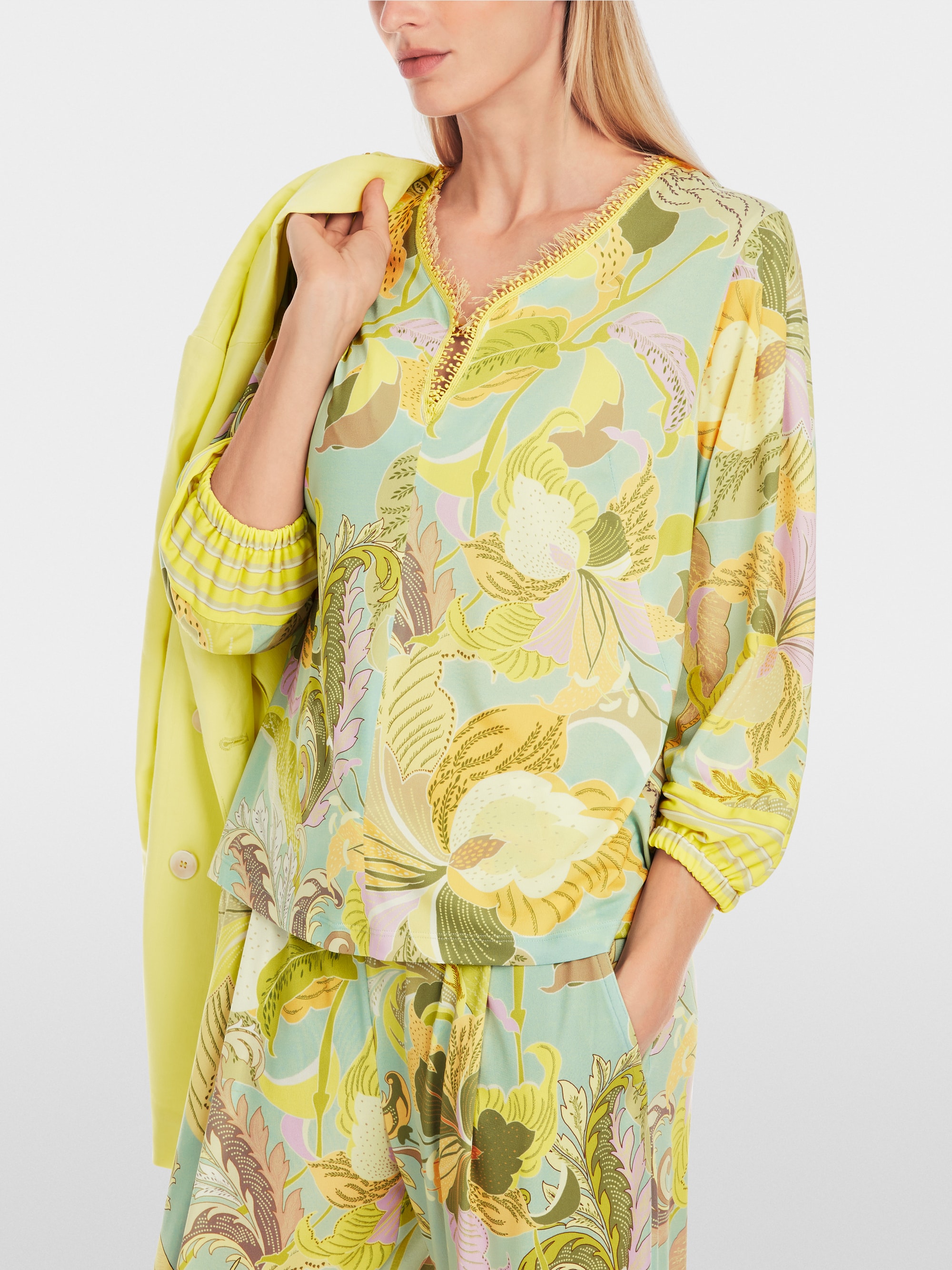Marc-Cain Wide blouse with leaf motif