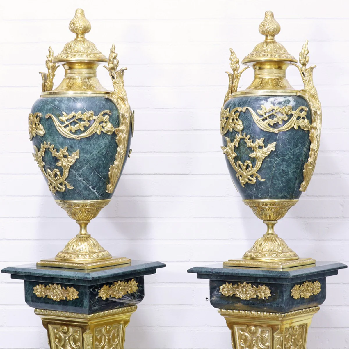 Casa Padrino baroque vases with marble pillars set blue / gold 30 x 30 x H. 180 cm - Noble & Sumptuous