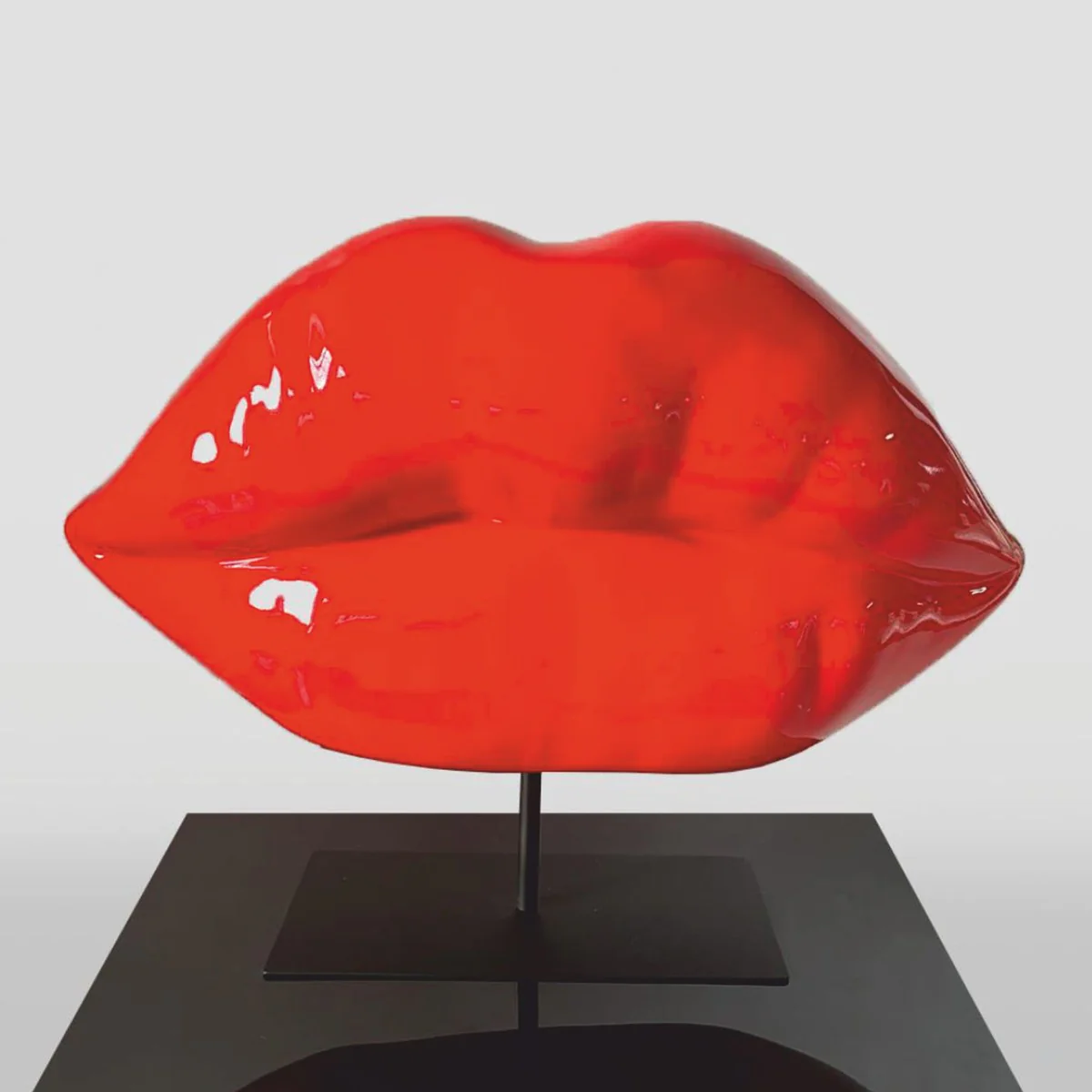 Casa Padrino boca labios decorativa XXL con soporte rojo / negro 120 cm - Accesorios decorativos