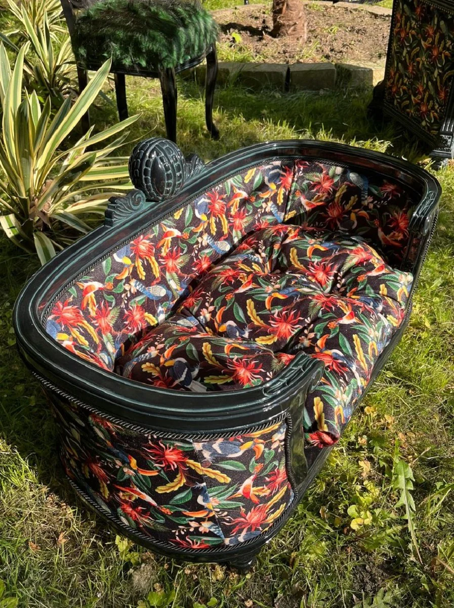 Pomp??s de Casa Padrino cama barroco de lujo para perros y gatos colorido / negro