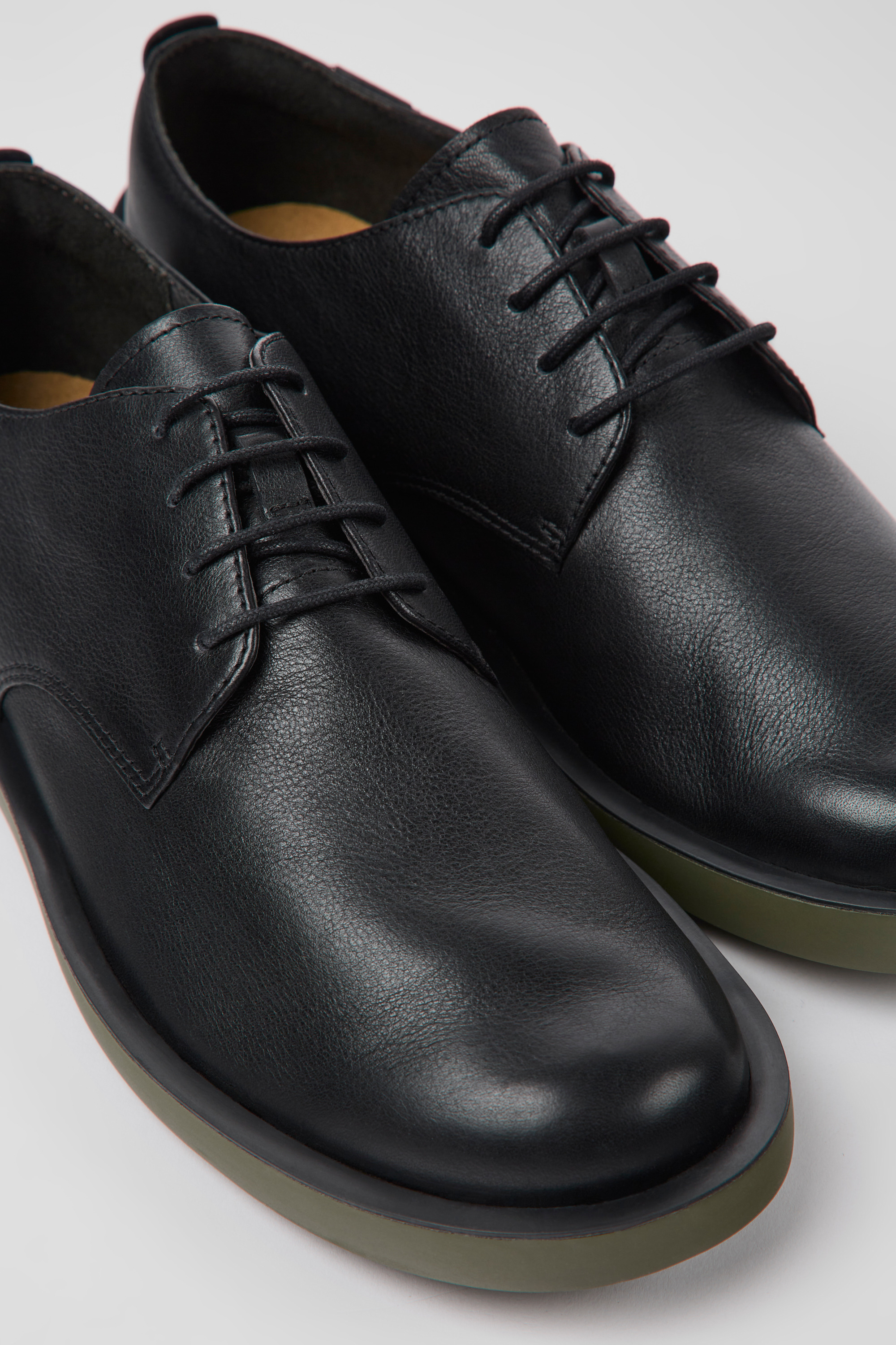 Wagon - Black leather shoes for men