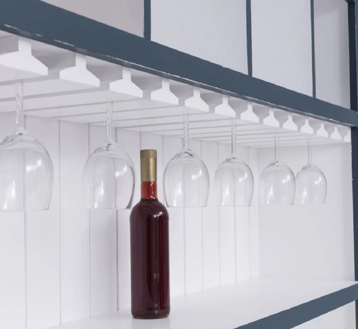 Casa Padrino armario de bar de madera maciza de estilo campestre azul antiguo / blanco 151 x 36 x A. 210 cm - Gabinete de vino de madera maciza estilo campestre - Mueble bar de estilo campestre