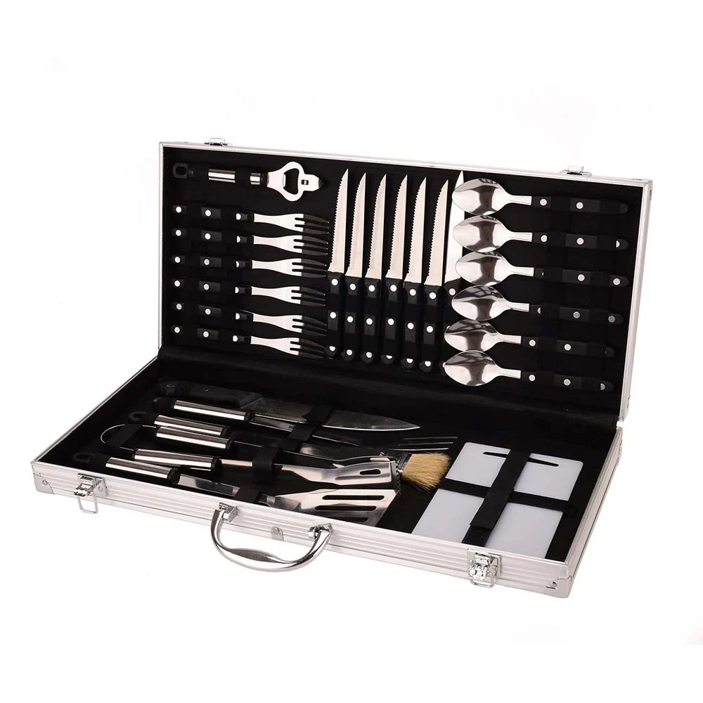 Set de cubiertos OZtrail (26 piezas) para BBQ