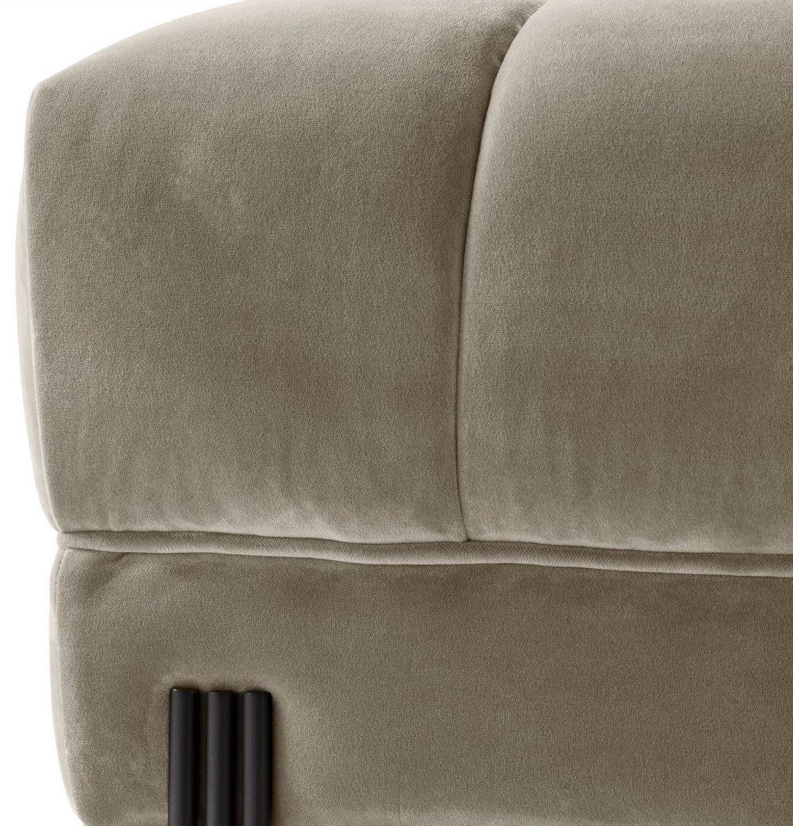 Casa Padrino taburete de pie de lujo greige / negro 59 x 59 x H. 43 cm - Taburete de Terciopelo con Patas de Acero Inoxidable - Muebles de Sal¨®n