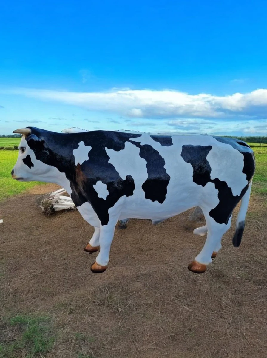 Casa Padrino escultura decorativa XXL vaca blanco / negro 240 cm - Figura de jard¨ªn de tama?o natural