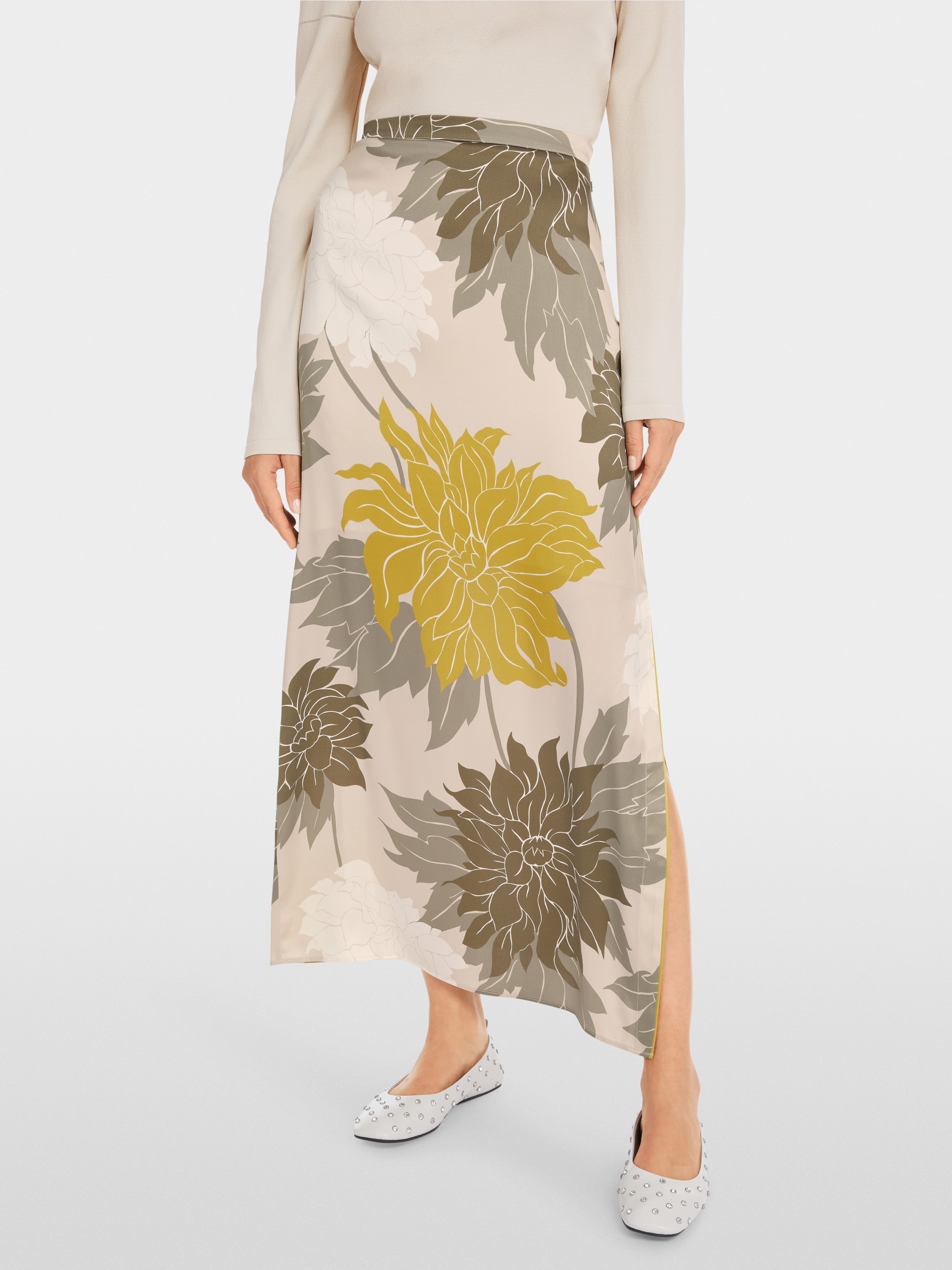 Marc-Cain Elegantly shiny silk skirt