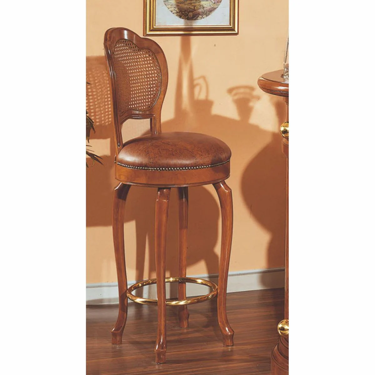 Casa Padrino Silla de Bar Barroco de Lujo en Cuero Marr¨®n / Oro A. 118 cm - Muebles de Bar - Hecho en Italia