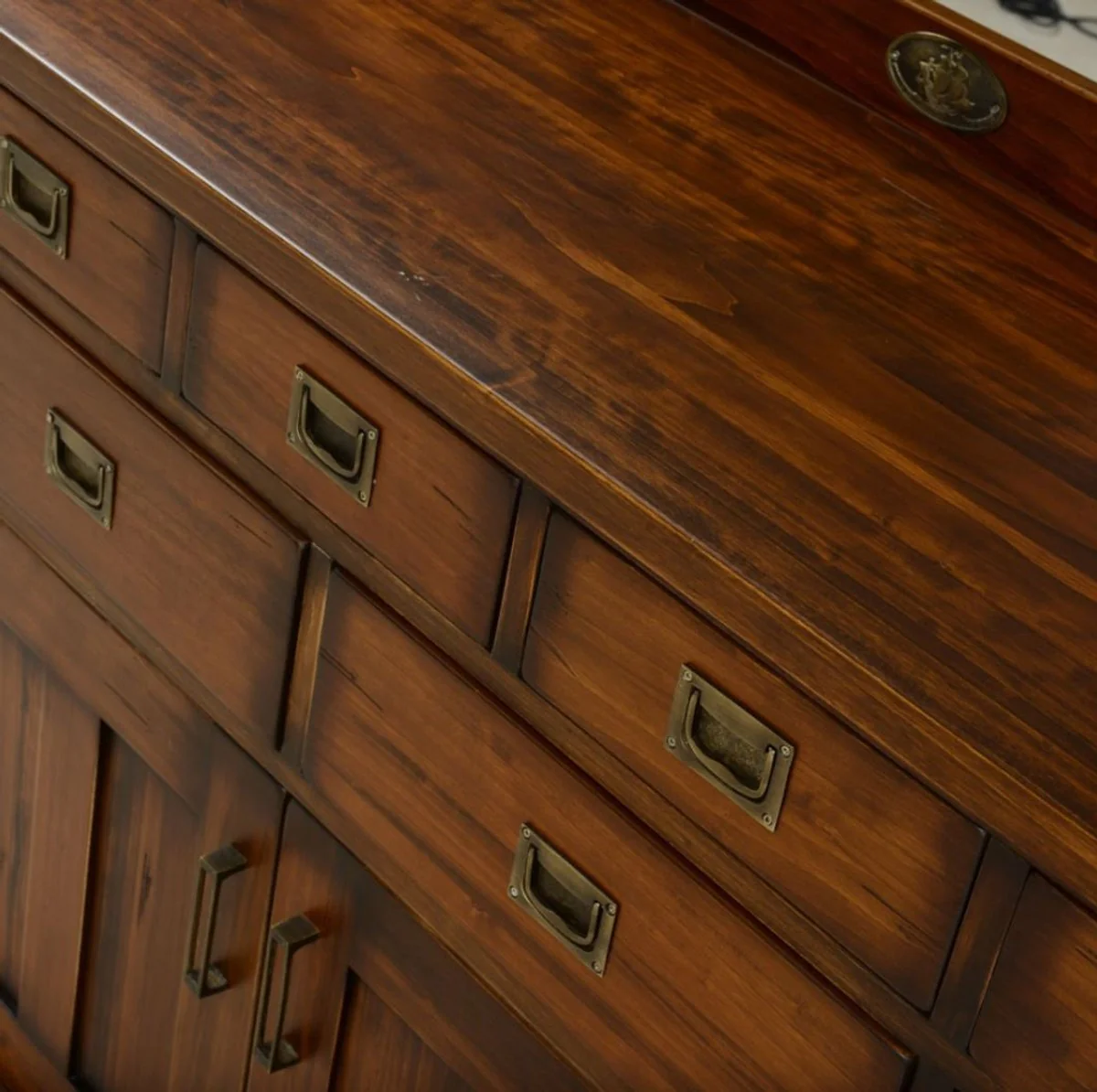 Casa Padrino aparador de estilo vintage de lujo con 4 puertas y 7 cajones marrón 183,5 x 46 x A. 86 cm - Armario de madera maciza - Muebles de estilo vintage de lujo - Muebles de madera maciza