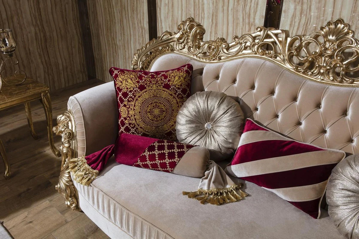 Casa Padrino sof¨¢ barroco de lujo beige / oro 244 x 95 x A. 123 cm - Magn¨ªfico sof¨¢ de sal¨®n con cojines decorativos - Muebles de sal¨®n barrocos