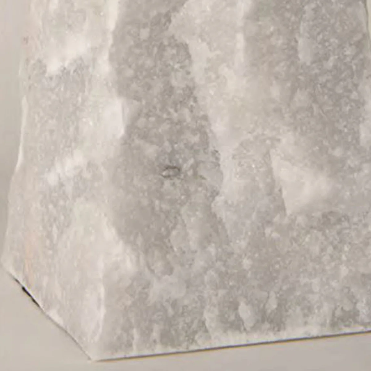 Casa Padrino l¨¢mpara de mesa de lujo de piedra natural blanco / lat¨®n A. 56 cm - L¨¢mpara de escritorio