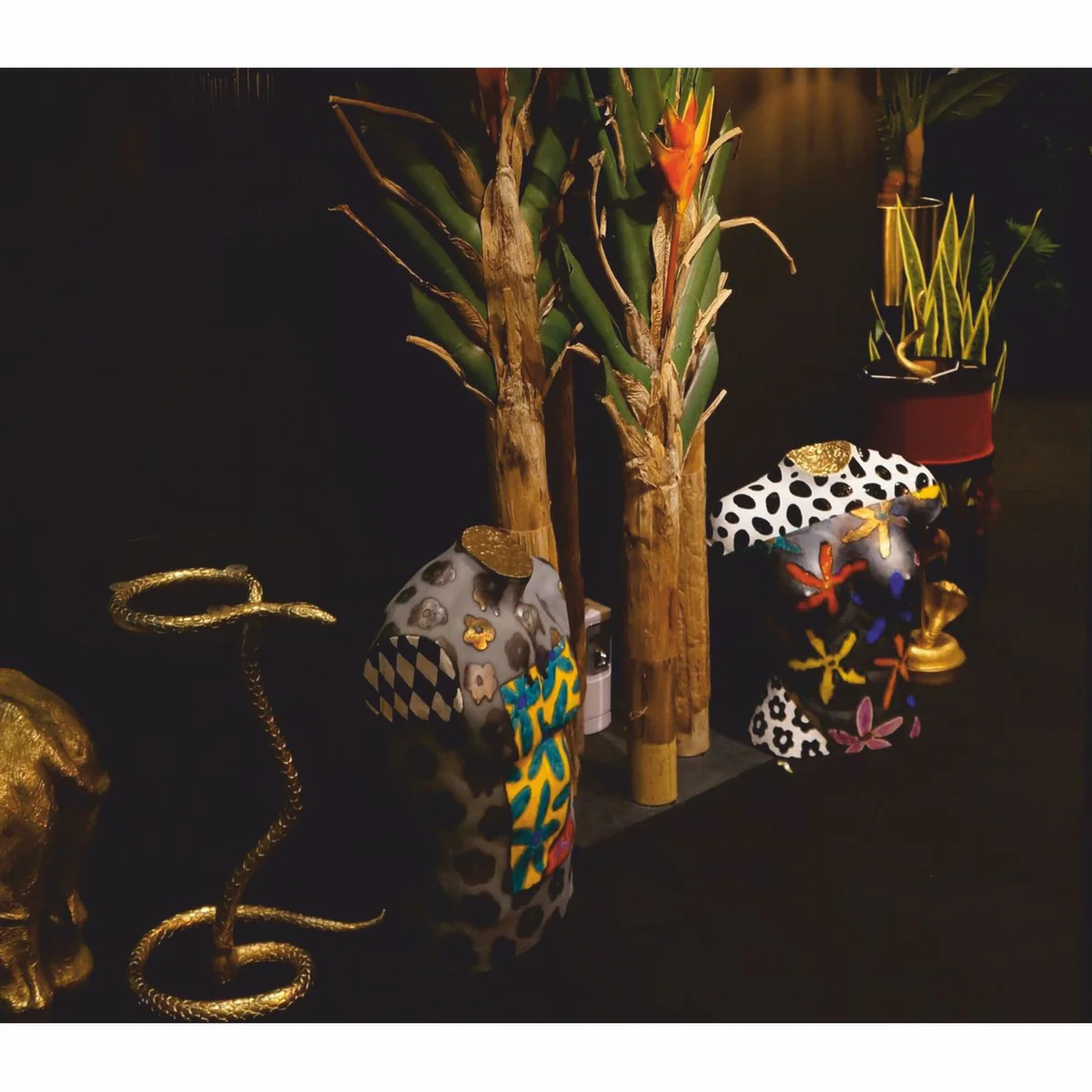 Casa Padrino mesa auxiliar de lujo de resina sint¨¦tica con tapa de vidrio serpiente oro ? 46 x A. 59 cm