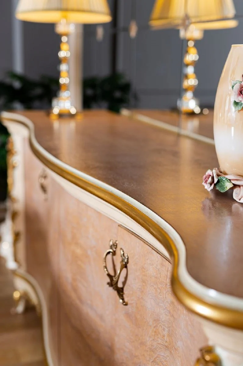 Casa Padrino conjunto de muebles barrocos de lujo beige / blanco / oro - 1 Aparador Barroco con 4 Puertas y Cajón y 1 Gran Espejo de Pared Barroco - Muebles Barroco