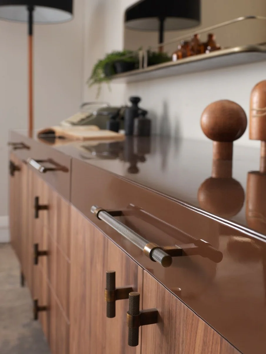 Casa Padrino aparador de lujo marr¨®n / marr¨®n oscuro 230 x 60 x A. 82 cm - Armario de madera maciza con 6 cajones y 4 puertas - Muebles de comedor - Muebles de lujo - Interiores de lujo