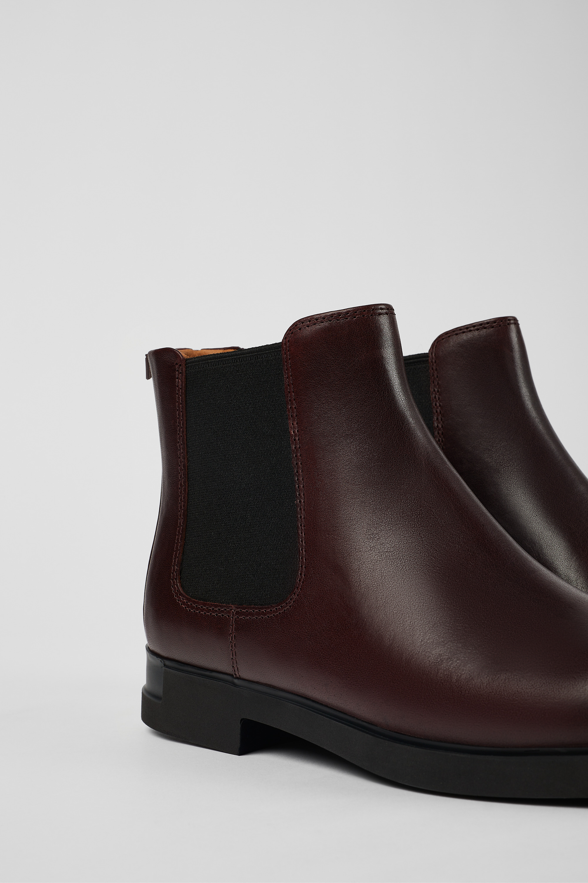 Iman - Burgundy leather Chelsea boots for women