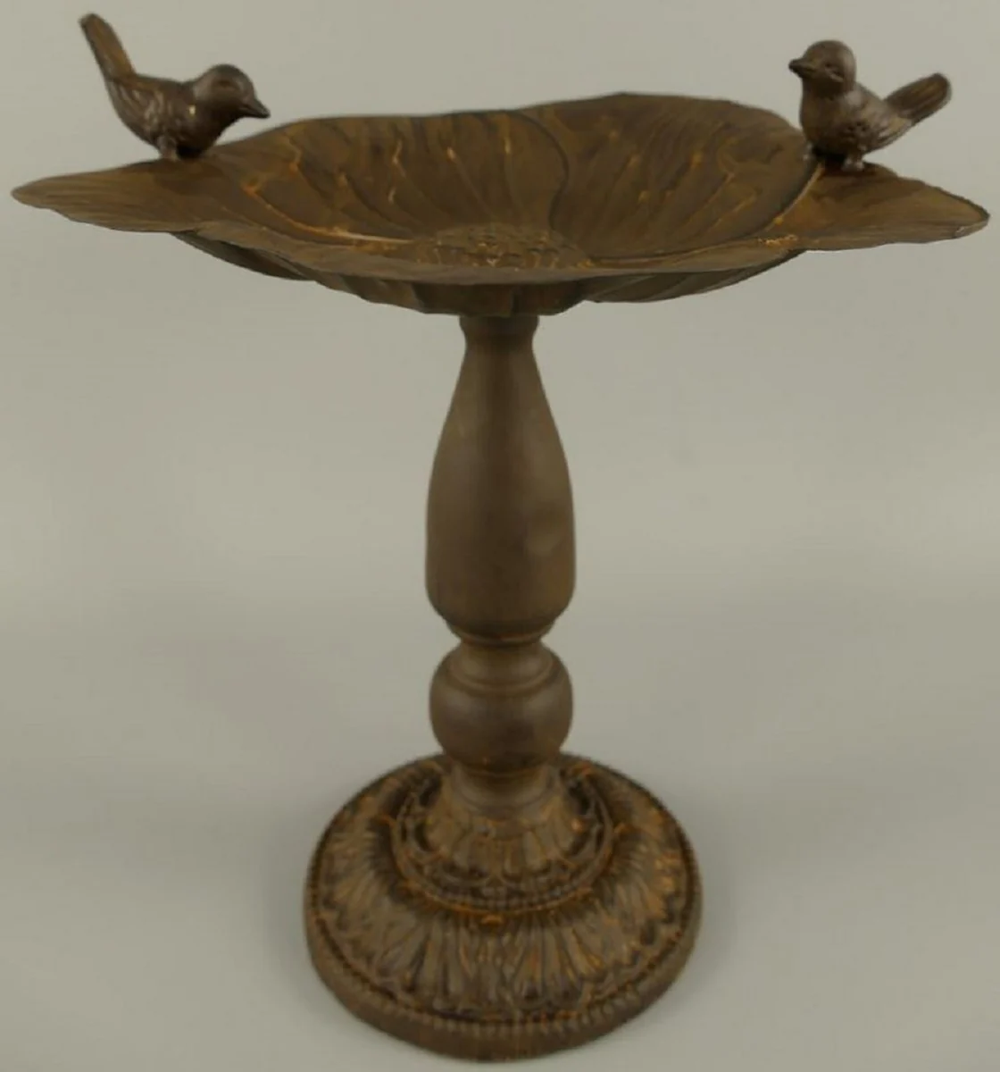 Casa Padrino baño de pájaros Art Nouveau con 2 pájaros decorativos marrón antiguo 27 x 27 x A. 28 cm - Pequeño baño de pájaros de metal - Decoración de Jardín