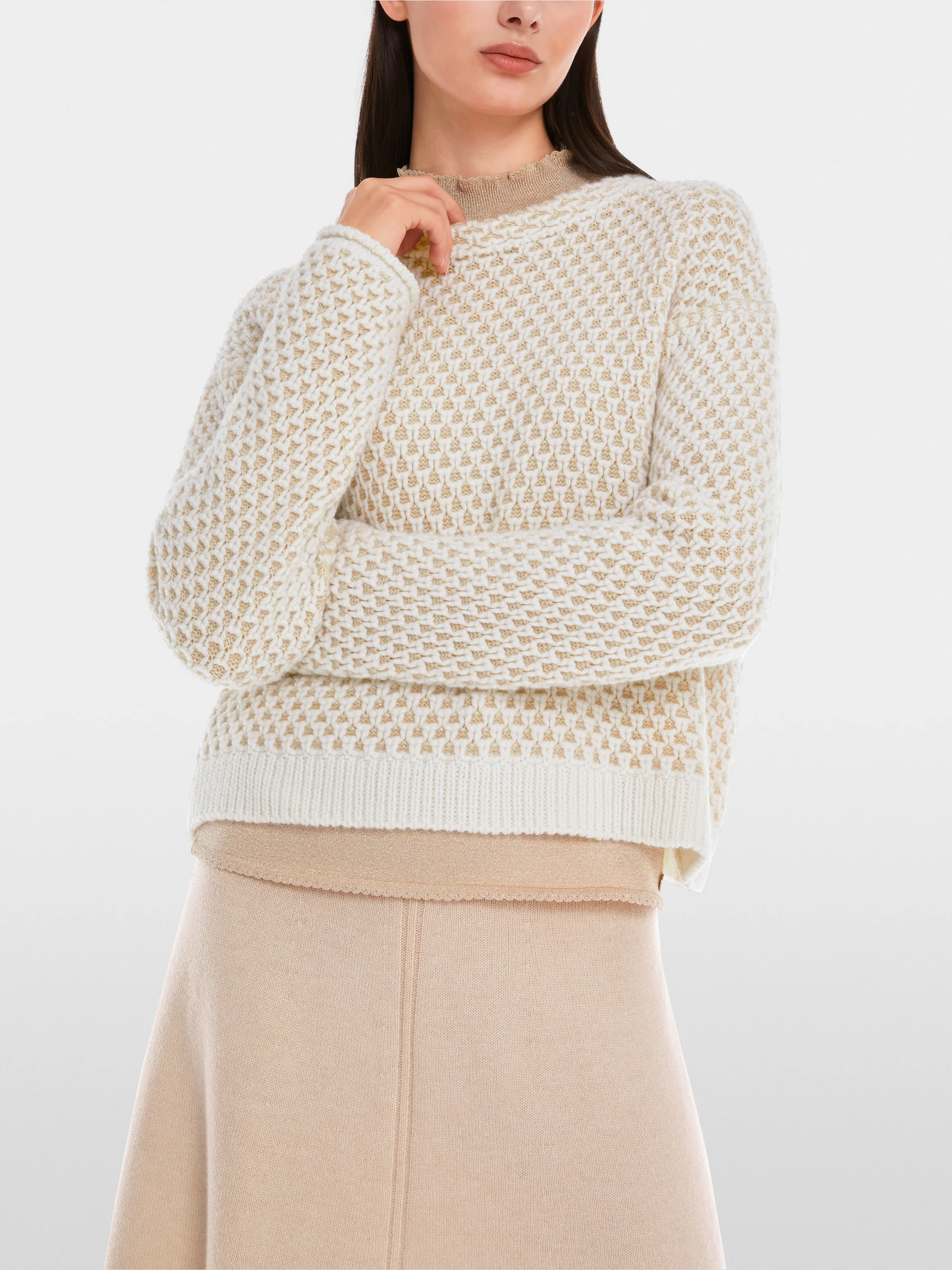 Marc-Cain Knitted in Germany elegant jumper