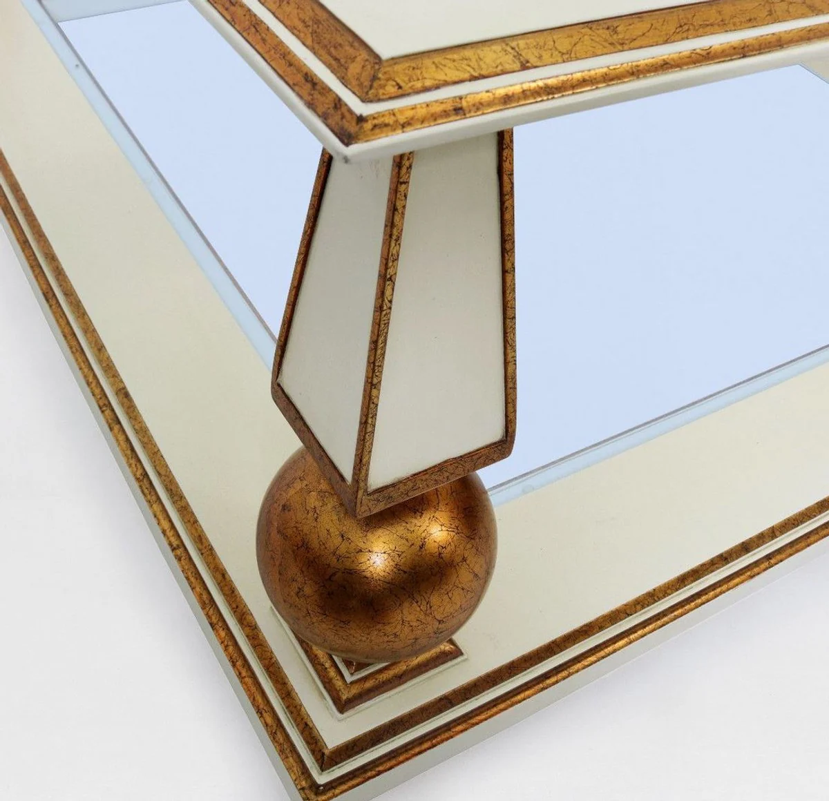 Casa Padrino mesa de centro barroco de lujo blanco / oro antiguo 113 x 113 x A. 47 cm - Magn¨ªfica mesa de sal¨®n de madera maciza con platos de vidrio - Muebles de sal¨®n barrocos