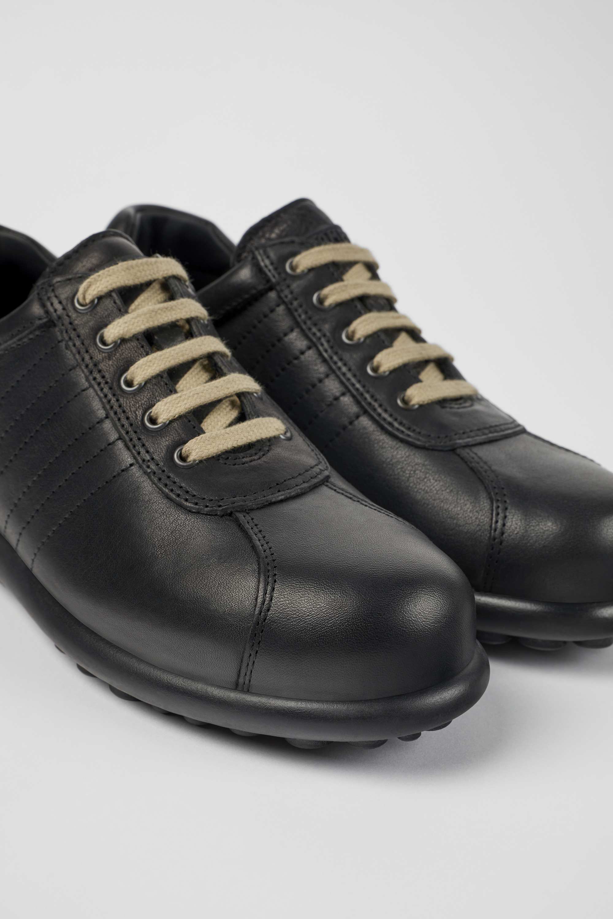 Pelotas - Black vegetable tanned leather shoes for women