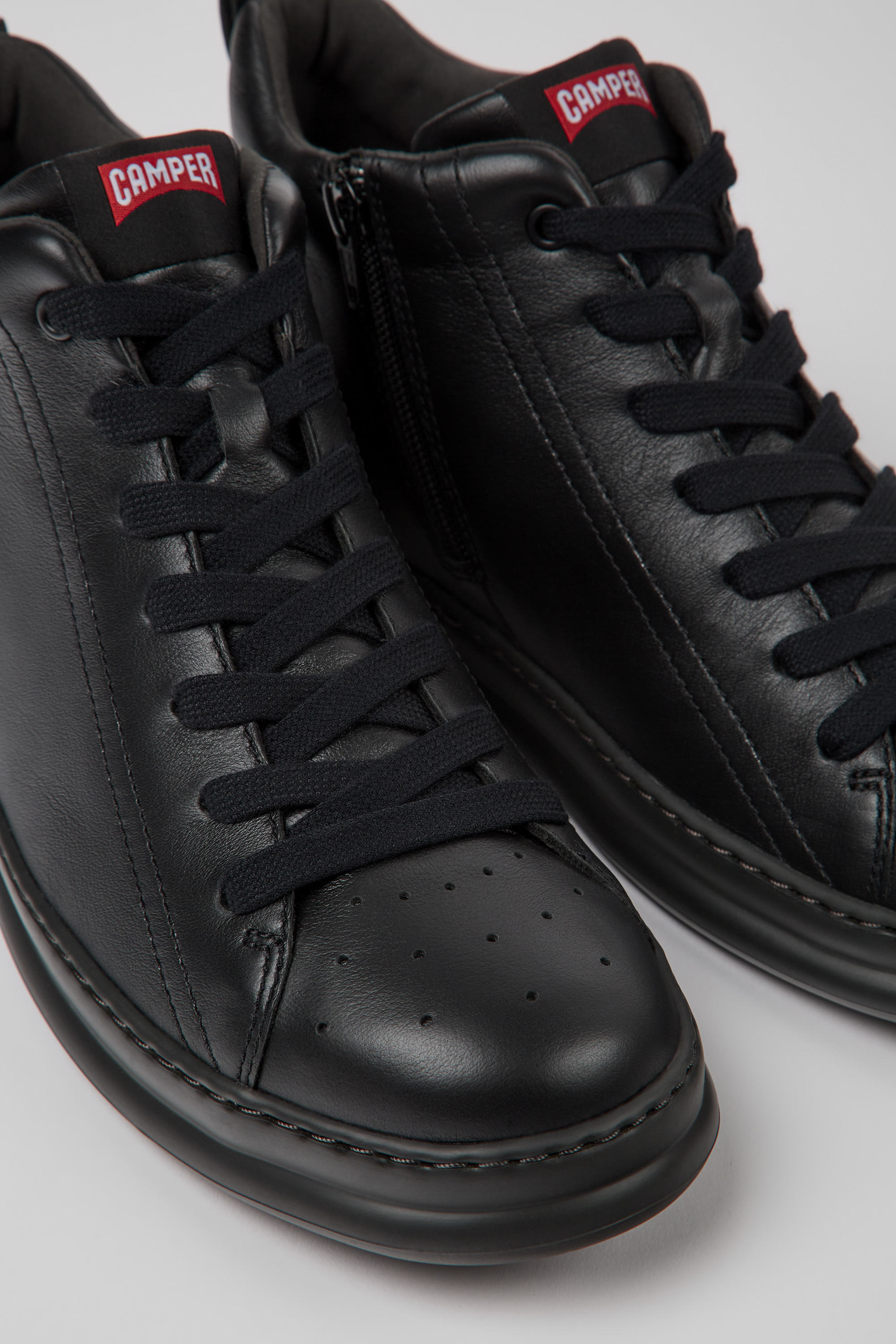 Runner - Men's black ankle boot