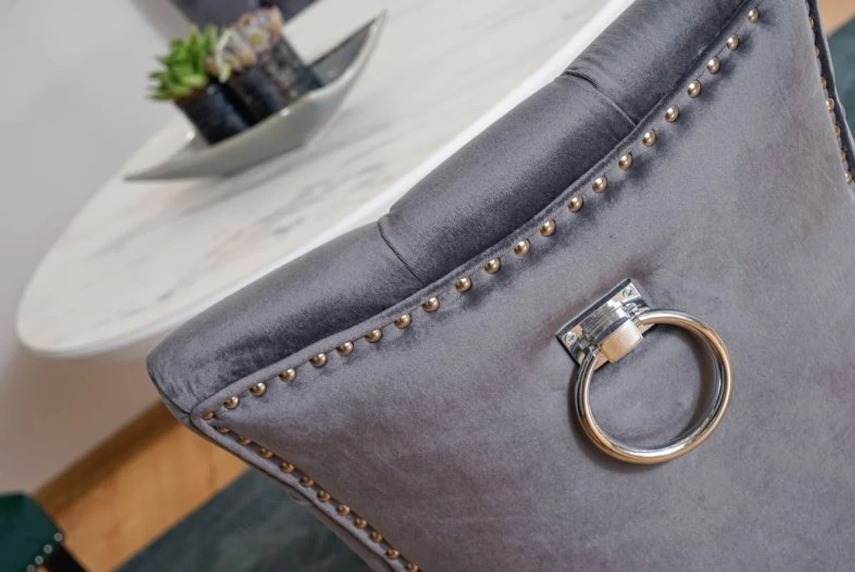 Silla de comedor Chesterfield de lujo Casa Padrino gris / plateado / negro - silla de cocina con tela de terciopelo - muebles de comedor