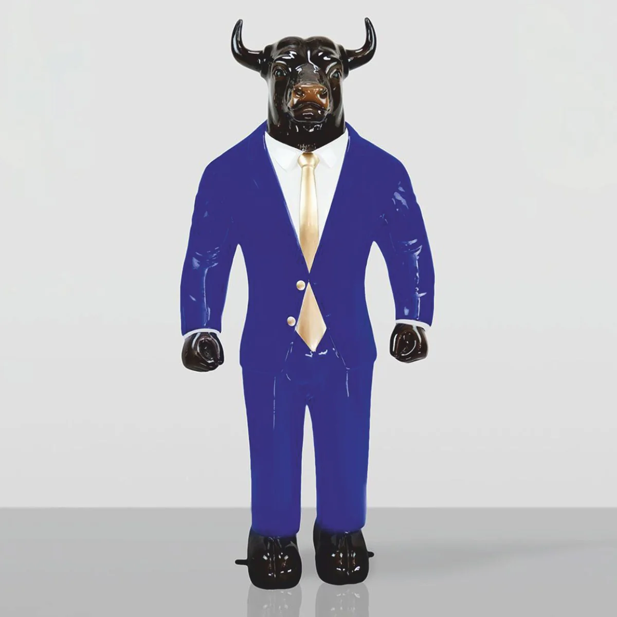 Casa Padrino escultura decorativa XXL toro con traje negro / azul / blanco / oro A. 172 cm