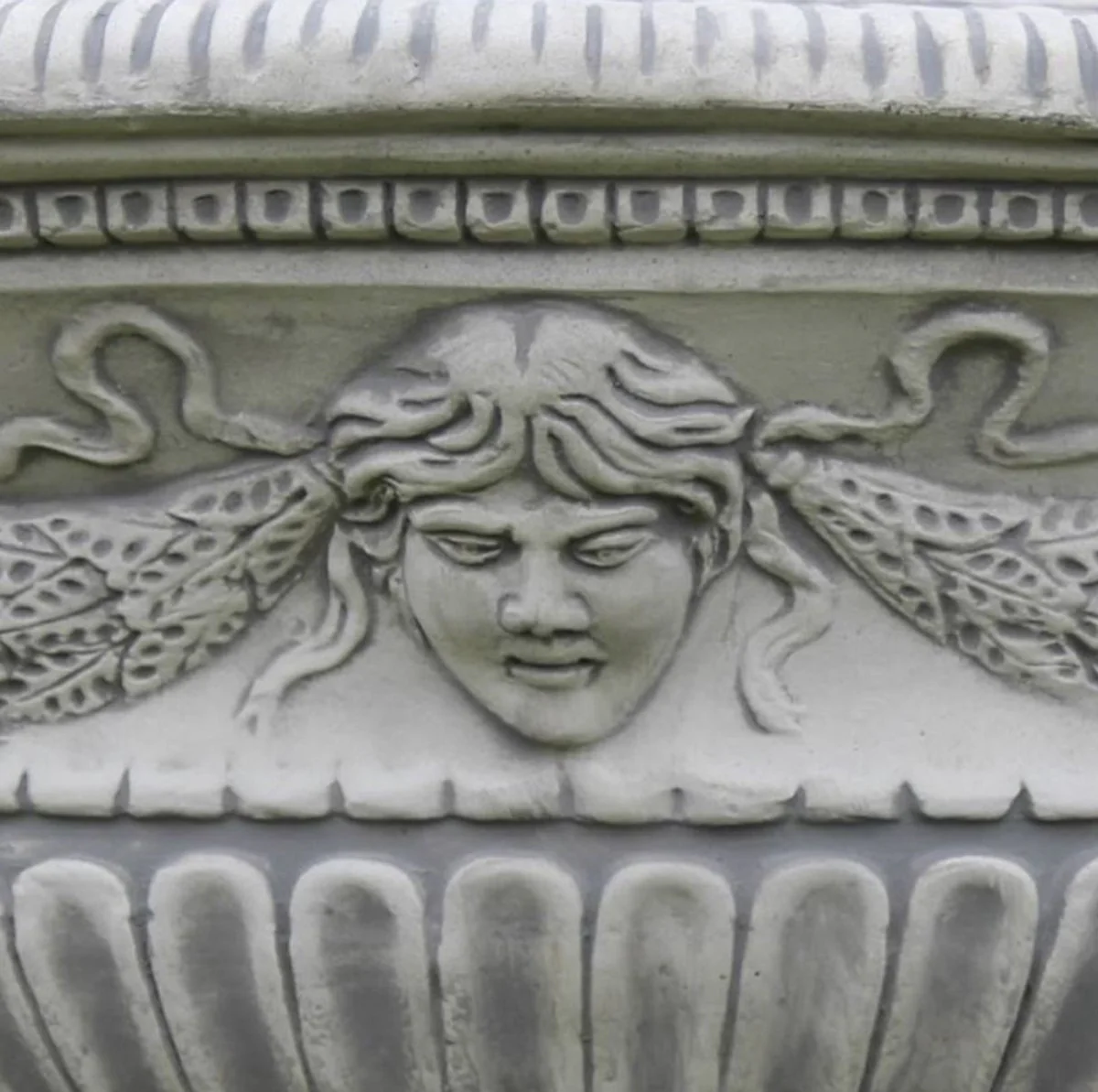 Casa Padrino maceta decorativo de jard¨ªn barroco gris 66 x 60 x A. 54 cm - Magn¨ªfico macetero de estilo barroco - Decoraci¨®n barroco de jard¨ªn - Decoraci¨®n barroco de terraza - Accesorios barroco