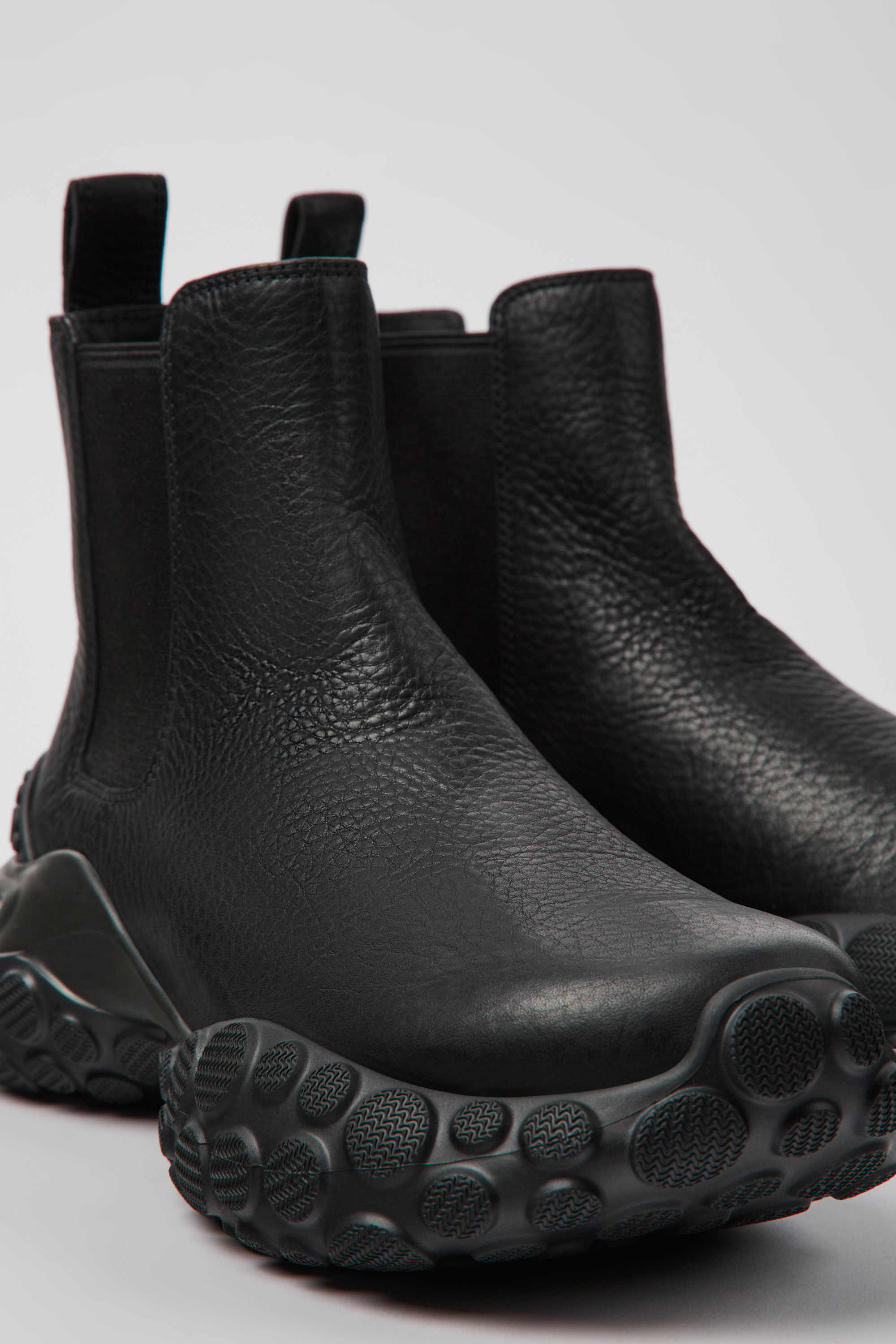 Pelotas Mars - Black responsibly raised leather ankle boots