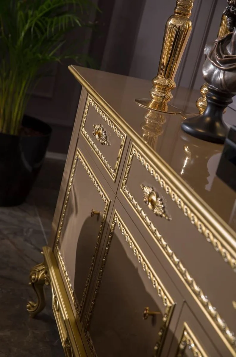 Casa Padrino conjunto de muebles barrocos de lujo aparador con espejo gris / oro - Aparador de madera maciza adornada con espejo de pared - Muebles nobles en estilo barroco - Calidad de Lujo