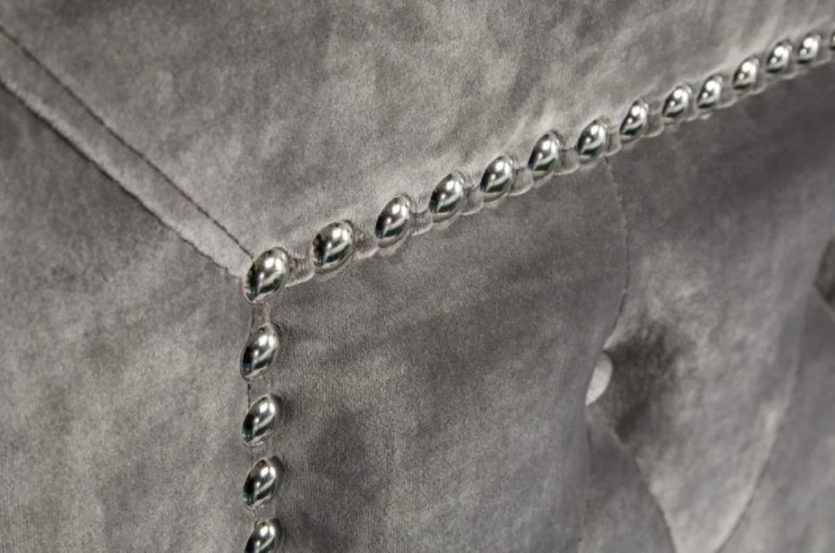 Casa Padrino cama doble Chesterfield de terciopelo gris plata / plata 190 x 215 x A. 130 cm - Cama de madera maciza con cabecero - Muebles de Dormitorio Chesterfield